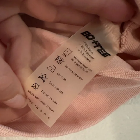 DNT Women's Pink Short Sleeve Crop Top - Picture 3 of 3